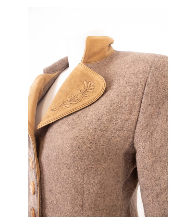 Zeiler Damen Jacke Trachtenjacke Lederbesatz Stickerei Gr. DE 38 Beige Wolle – Foto 6